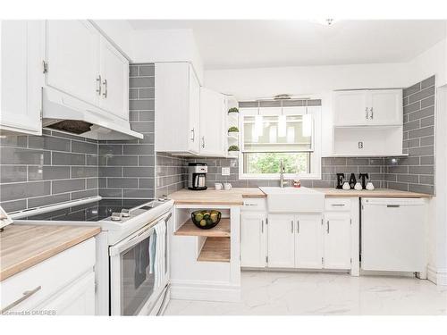 388 Appleby Line, Burlington, ON - Indoor Photo Showing Kitchen