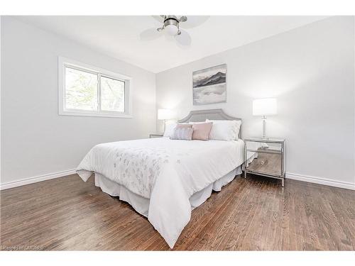 388 Appleby Line, Burlington, ON - Indoor Photo Showing Bedroom