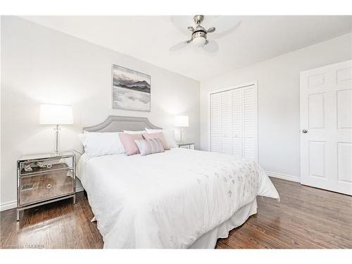 388 Appleby Line, Burlington, ON - Indoor Photo Showing Bedroom