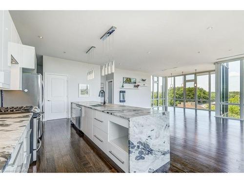 401-50 Murray Street W, Hamilton, ON - Indoor Photo Showing Kitchen With Stainless Steel Kitchen With Upgraded Kitchen