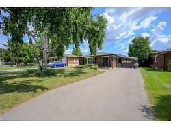 905 Cloverleaf Drive  Burlington, ON L7T 3Y8