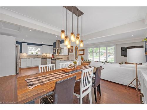 905 Cloverleaf Drive, Burlington, ON - Indoor Photo Showing Dining Room