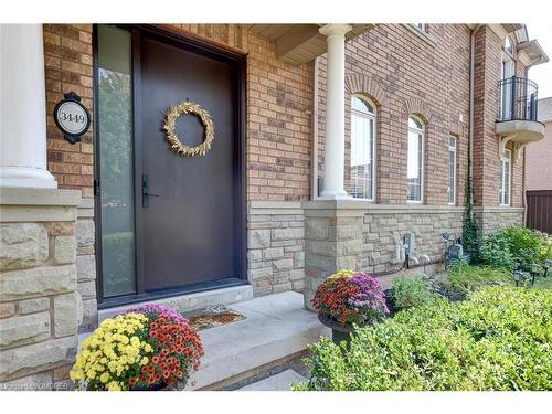 3449 Robin Hill Circle, Oakville, ON 