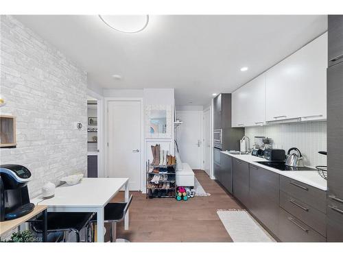 815-55 Front Street E, Toronto, ON - Indoor Photo Showing Kitchen With Upgraded Kitchen