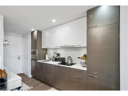 815-55 Front Street E, Toronto, ON - Indoor Photo Showing Kitchen With Upgraded Kitchen