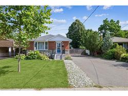 715 Drury Lane  Burlington, ON L7R 2X9