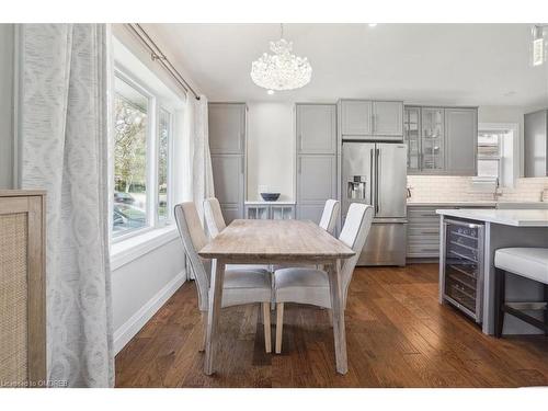 715 Drury Lane, Burlington, ON - Indoor Photo Showing Dining Room