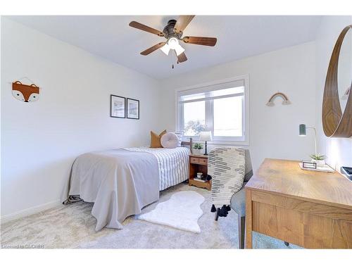 2591 Dashwood Drive, Oakville, ON - Indoor Photo Showing Bedroom