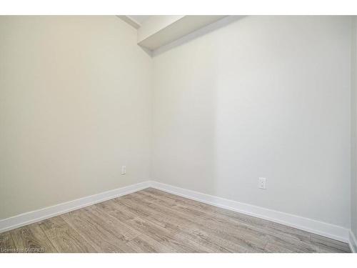 719-2490 Old Bronte Road, Oakville, ON - Indoor Photo Showing Other Room