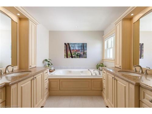 81 Howard Avenue, Oakville, ON - Indoor Photo Showing Bathroom