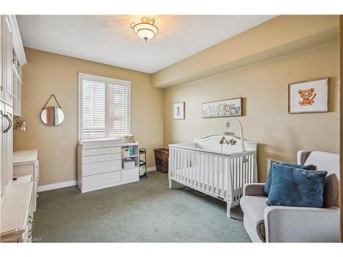 603-50 Old Mill Road, Oakville, ON - Indoor Photo Showing Bedroom