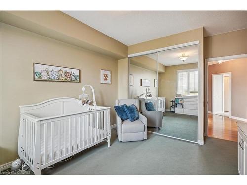 603-50 Old Mill Road, Oakville, ON - Indoor Photo Showing Bedroom