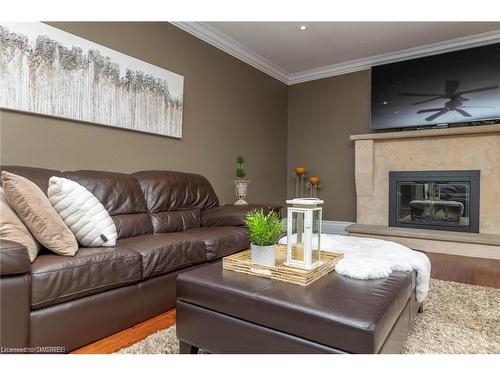 2123 Kawartha Crescent, Mississauga, ON - Indoor Photo Showing Living Room With Fireplace