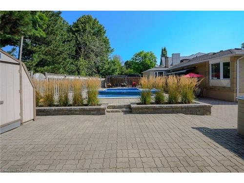 1381 Constance Drive, Oakville, ON - Outdoor