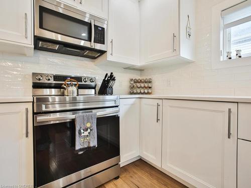 43 Fourth Avenue, Kitchener, ON - Indoor Photo Showing Kitchen