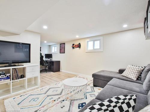 43 Fourth Avenue, Kitchener, ON - Indoor Photo Showing Basement