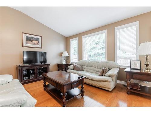 16 Geoffery Road, Port Dover, ON - Indoor Photo Showing Living Room