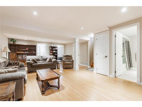 16 Geoffery Road, Port Dover, ON - Indoor Photo Showing Living Room