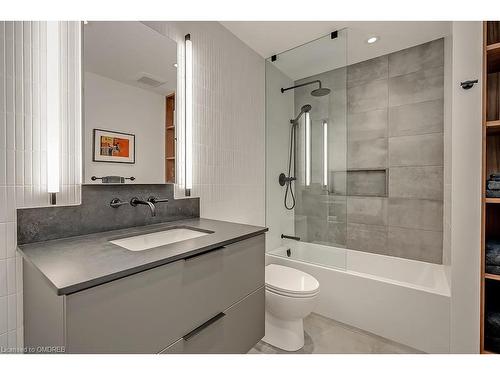 1250 Braeside Drive, Oakville, ON - Indoor Photo Showing Bathroom