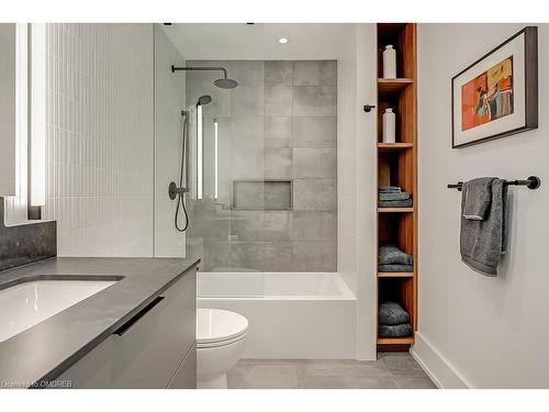 1250 Braeside Drive, Oakville, ON - Indoor Photo Showing Bathroom