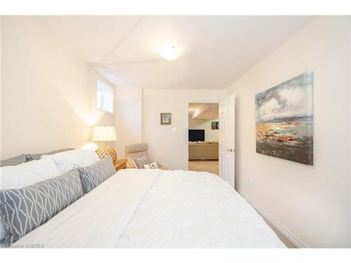 580 Snider Terrace, Milton, ON - Indoor Photo Showing Bedroom