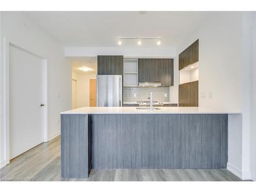 1301-2520 Eglinton Avenue W, Mississauga, ON - Indoor Photo Showing Kitchen