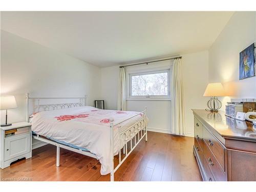 172 Arichat Road, Oakville, ON - Indoor Photo Showing Bedroom