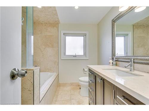 172 Arichat Road, Oakville, ON - Indoor Photo Showing Bathroom