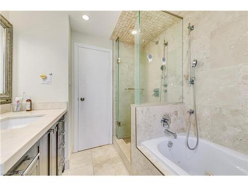 172 Arichat Road, Oakville, ON - Indoor Photo Showing Bathroom