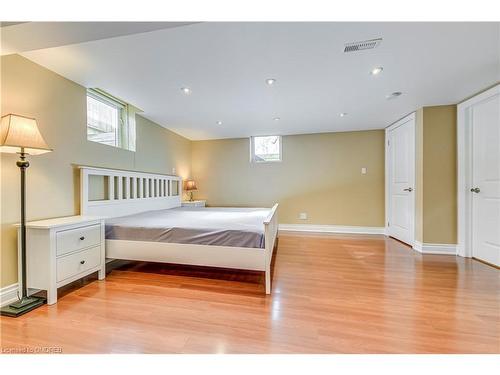 172 Arichat Road, Oakville, ON - Indoor Photo Showing Bedroom