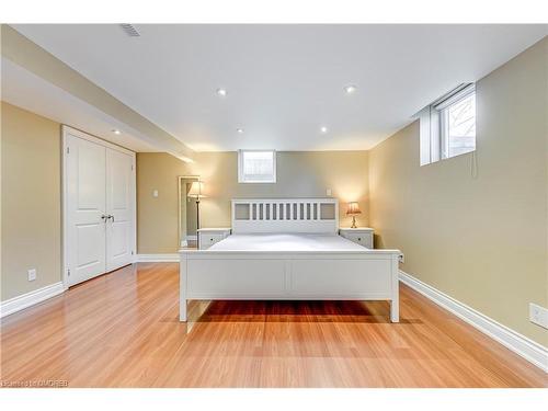 172 Arichat Road, Oakville, ON - Indoor Photo Showing Bedroom