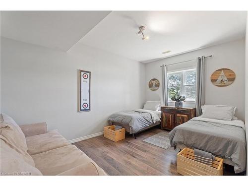 121 North Deer Lake Road, Port Sydney, ON - Indoor Photo Showing Bedroom