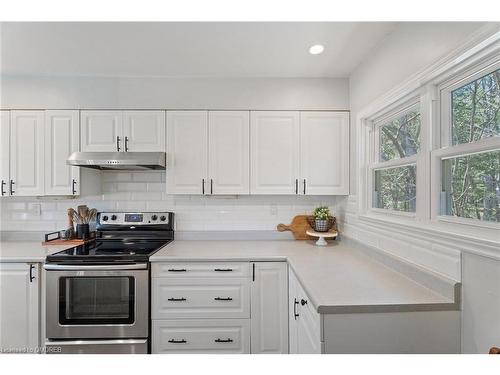 121 North Deer Lake Road, Port Sydney, ON - Indoor Photo Showing Kitchen