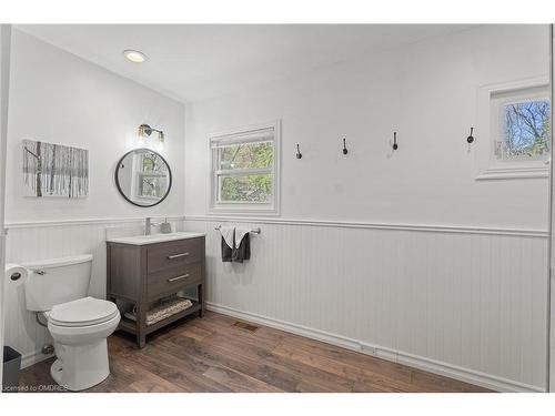 121 North Deer Lake Road, Port Sydney, ON - Indoor Photo Showing Bathroom