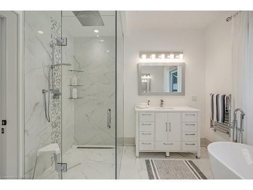 3136 Limestone Road, Campbellville, ON - Indoor Photo Showing Bathroom