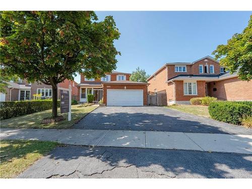 2104 Laurelwood Drive, Oakville, ON - Outdoor With Facade