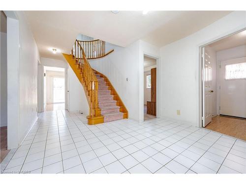 2104 Laurelwood Drive, Oakville, ON - Indoor Photo Showing Other Room