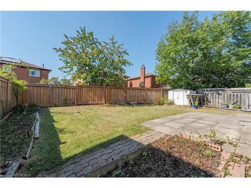 2104 Laurelwood Drive, Oakville, ON - Outdoor With Backyard