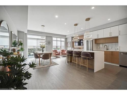 3081 Ernest Appelbe Boulevard, Oakville, ON - Indoor Photo Showing Kitchen