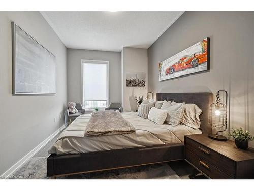 3081 Ernest Appelbe Boulevard, Oakville, ON - Indoor Photo Showing Bedroom