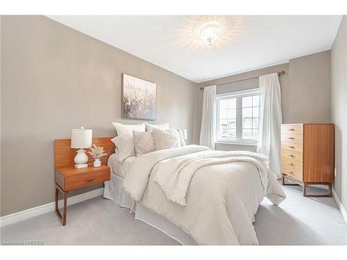 3382 Whilabout Terrace, Oakville, ON - Indoor Photo Showing Bedroom