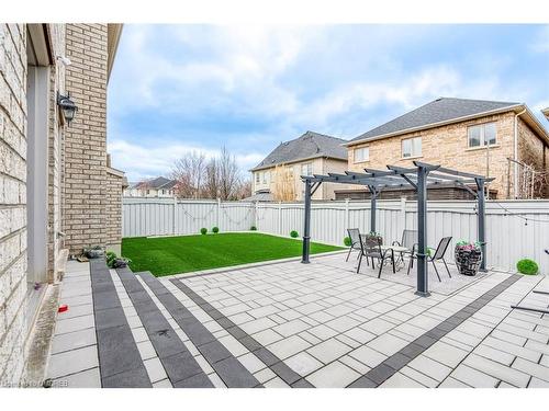 3198 Saltaire Crescent, Oakville, ON - Outdoor