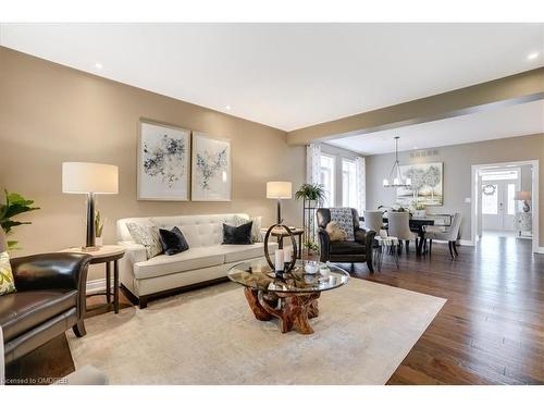 17 Hickory Drive, Rockwood, ON - Indoor Photo Showing Living Room