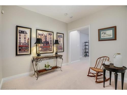 17 Hickory Drive, Rockwood, ON - Indoor Photo Showing Other Room