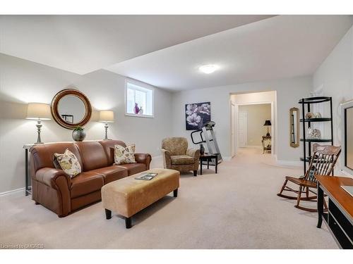 17 Hickory Drive, Rockwood, ON - Indoor Photo Showing Living Room