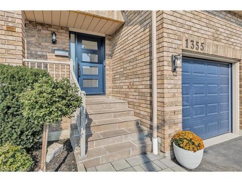 1355 Delco Court, Mississauga, ON - Outdoor