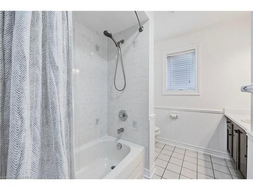 1355 Delco Court, Mississauga, ON - Indoor Photo Showing Bathroom