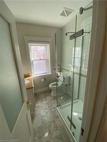 2-225 Trafalgar Road, Oakville, ON - Indoor Photo Showing Bathroom