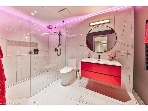 1617 Trotwood Avenue, Mississauga, ON - Indoor Photo Showing Bathroom