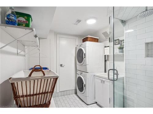 2329 Marine Drive, Oakville, ON - Indoor Photo Showing Laundry Room